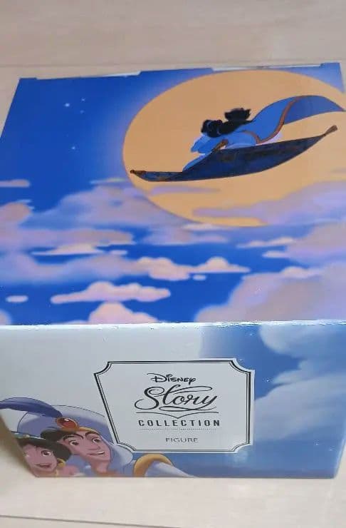 アラジン置物　ディズニーストア