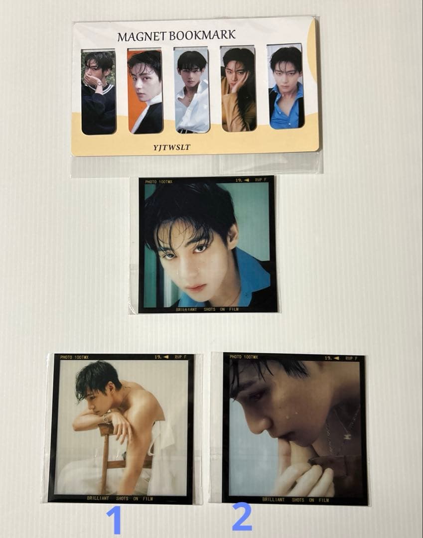 BTS V フィルムブックマーク・両面ホログラムフォトカード