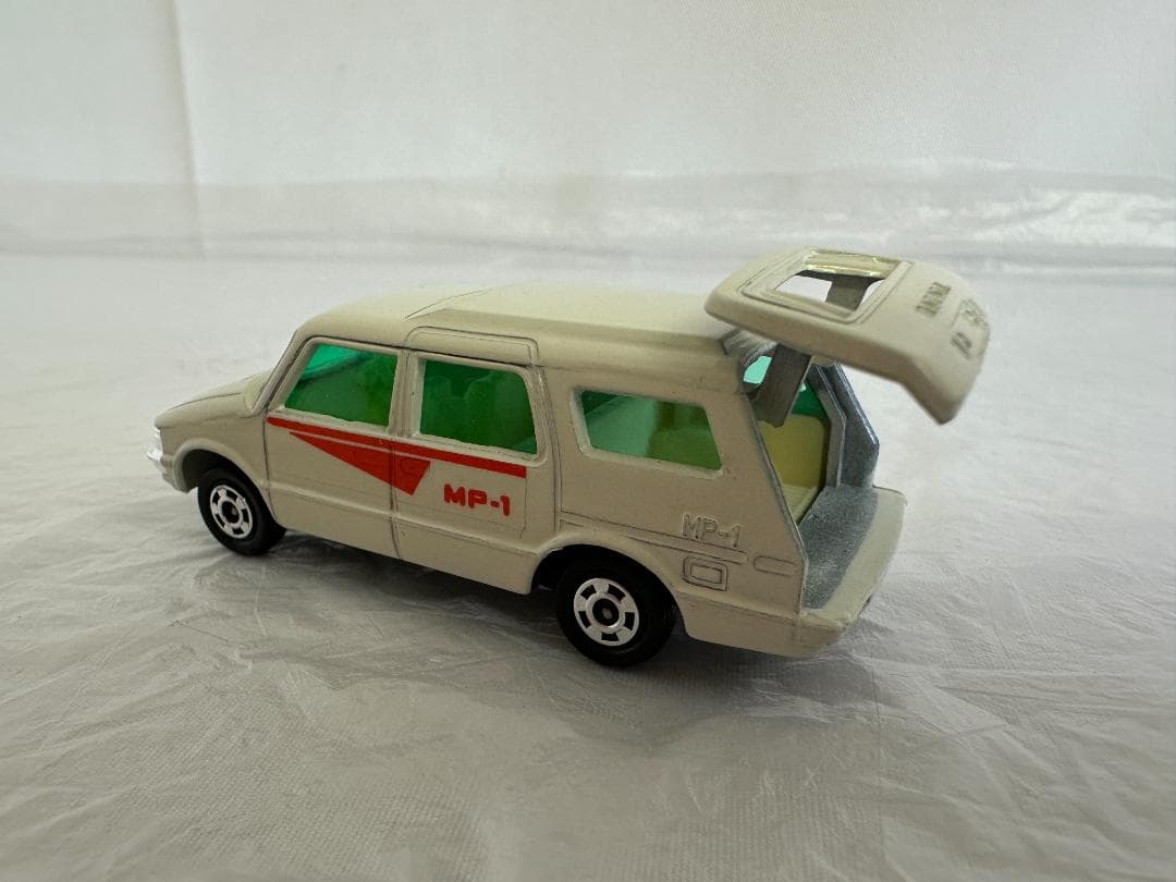 トミカ 黒箱 日本製 レトロ トヨタ ダイナ JAF レッカー トヨタ MP-1