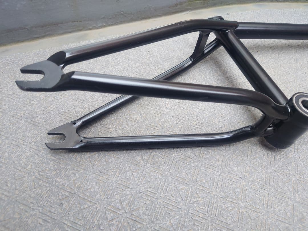 CULT SHORTY FRAME 20.75　BMXフレーム