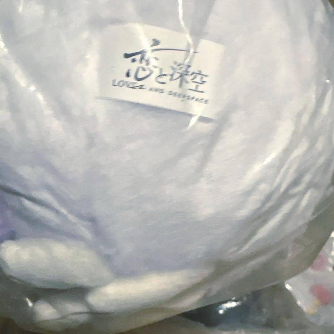 【恋と深空】2024年度VIPギフトボックス 日本版 缶バッジ／ぬいぐるみ２種