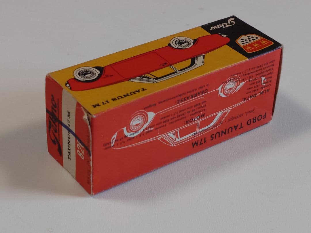 ミニカー TEKNO NO.826 TAUNUS 17M