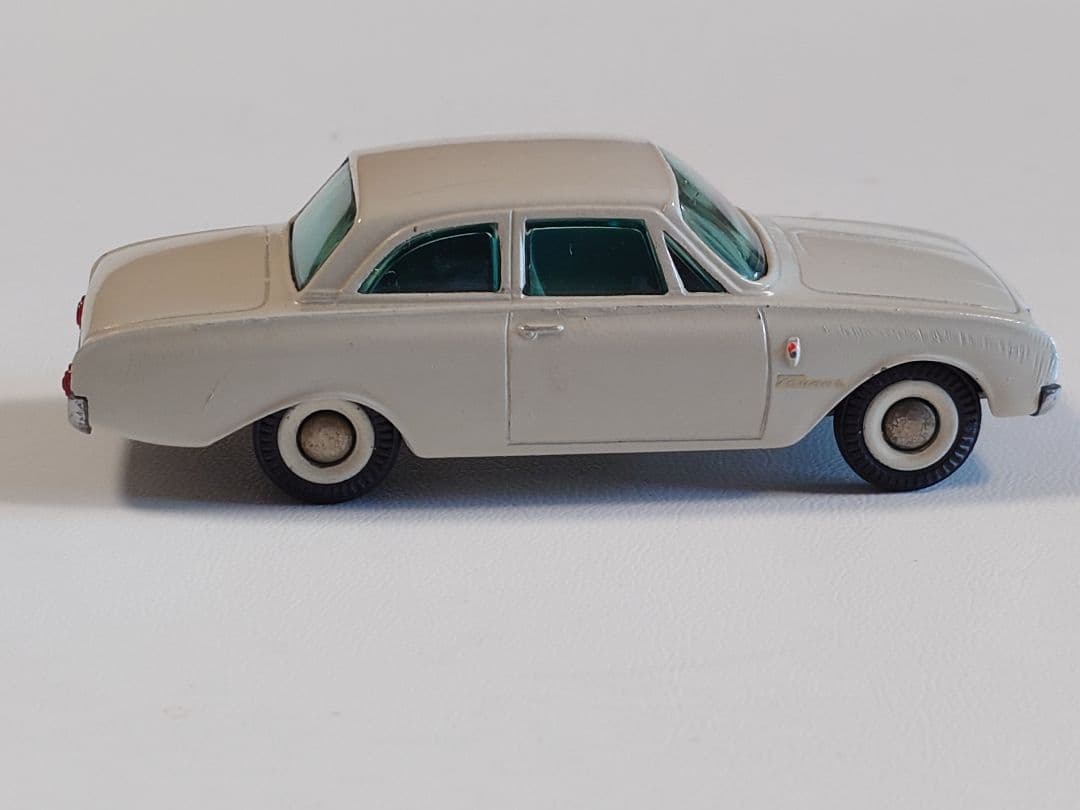 ミニカー TEKNO NO.826 TAUNUS 17M