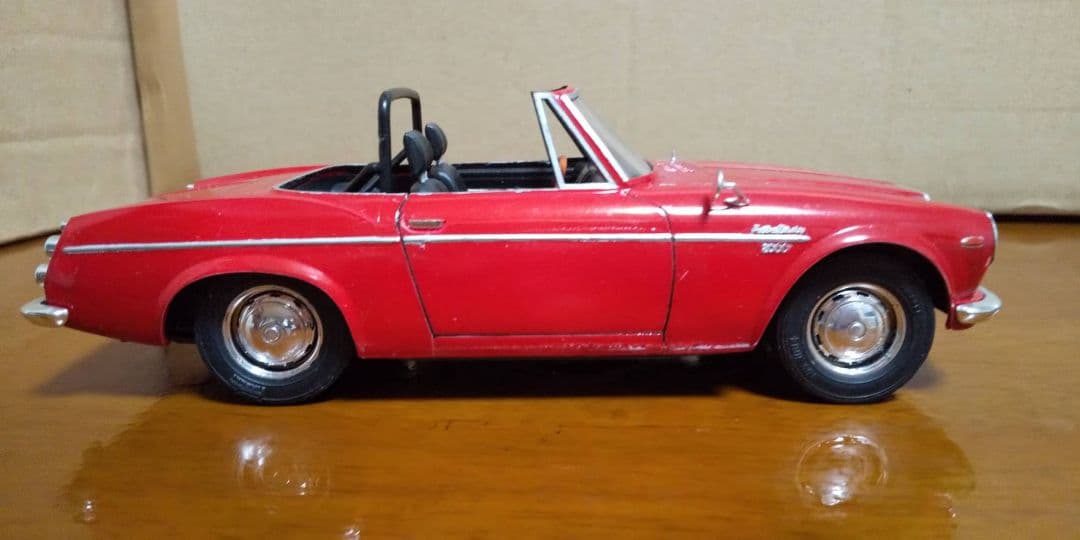 プラモデル完成品1/24 ダットサンフェアレディ