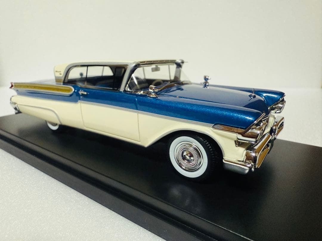 ネオ/'57 Mercuryマーキュリー Turnpikeターンパイク 1/43