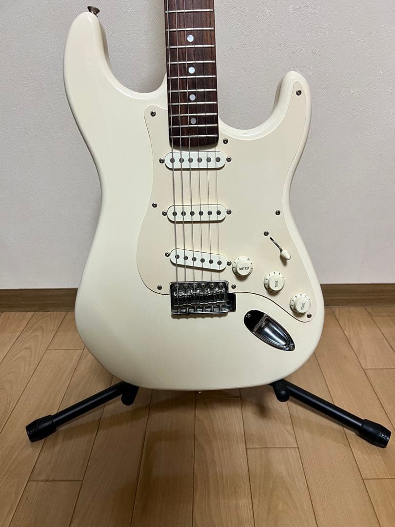 FERNANDES エレキギター ストラト 白 ソフトケース付き