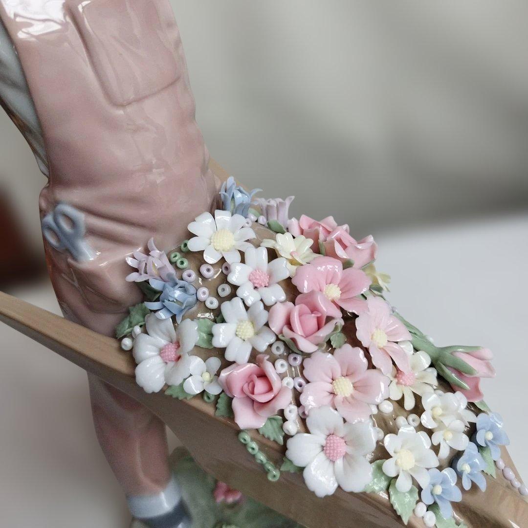 陶器製 子供の像 花手押し車