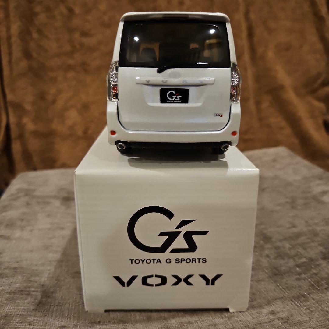 トヨタ　70系　VOXY　G's　非売品　超希少　カラーサンプル　白　新品未使用