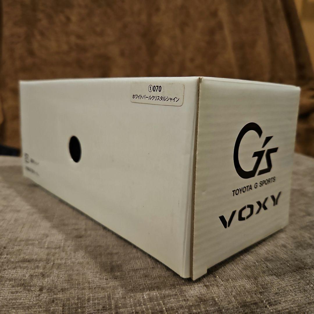 トヨタ　70系　VOXY　G's　非売品　超希少　カラーサンプル　白　新品未使用