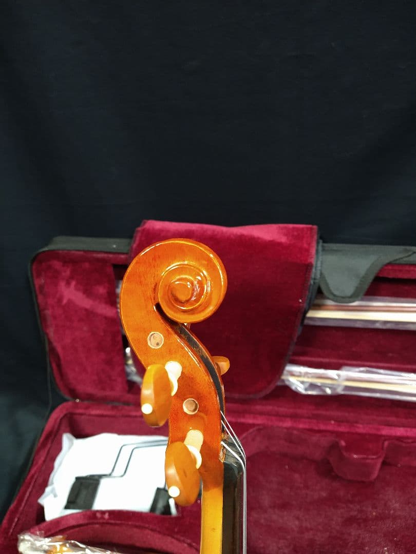 7万円の付属品付き　新品１ピース美しいトラ目メープルバイオリン　4/4サイズ