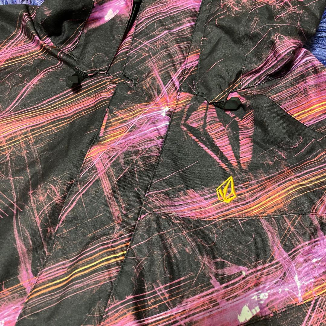 ☆volcom ウェア レディースジャケット usSサイズ　日本M 送料込み