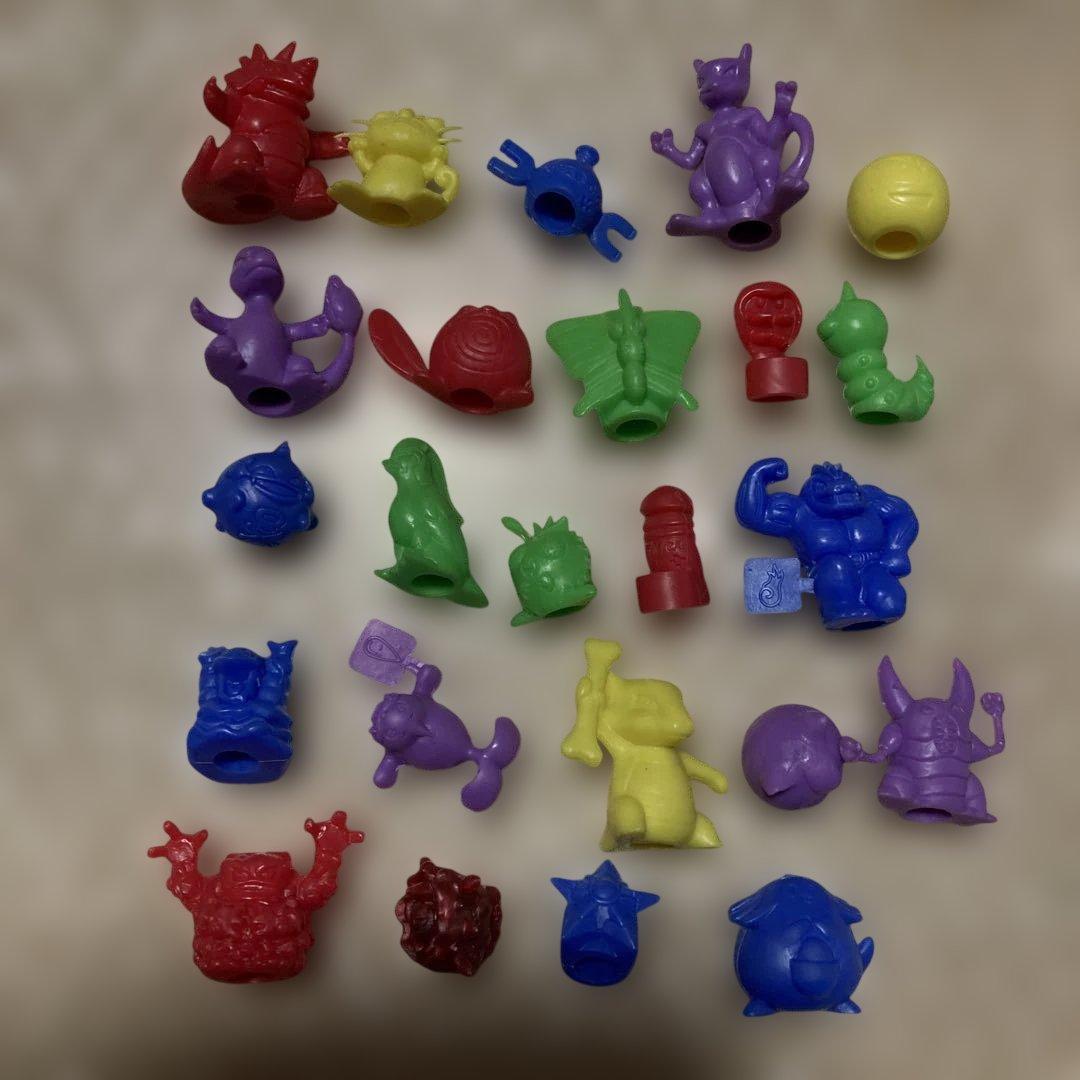 ポケモンガチャ　塩ビ人形　消しゴムフィギュア大量セット151体￼ピッピ人形ボール