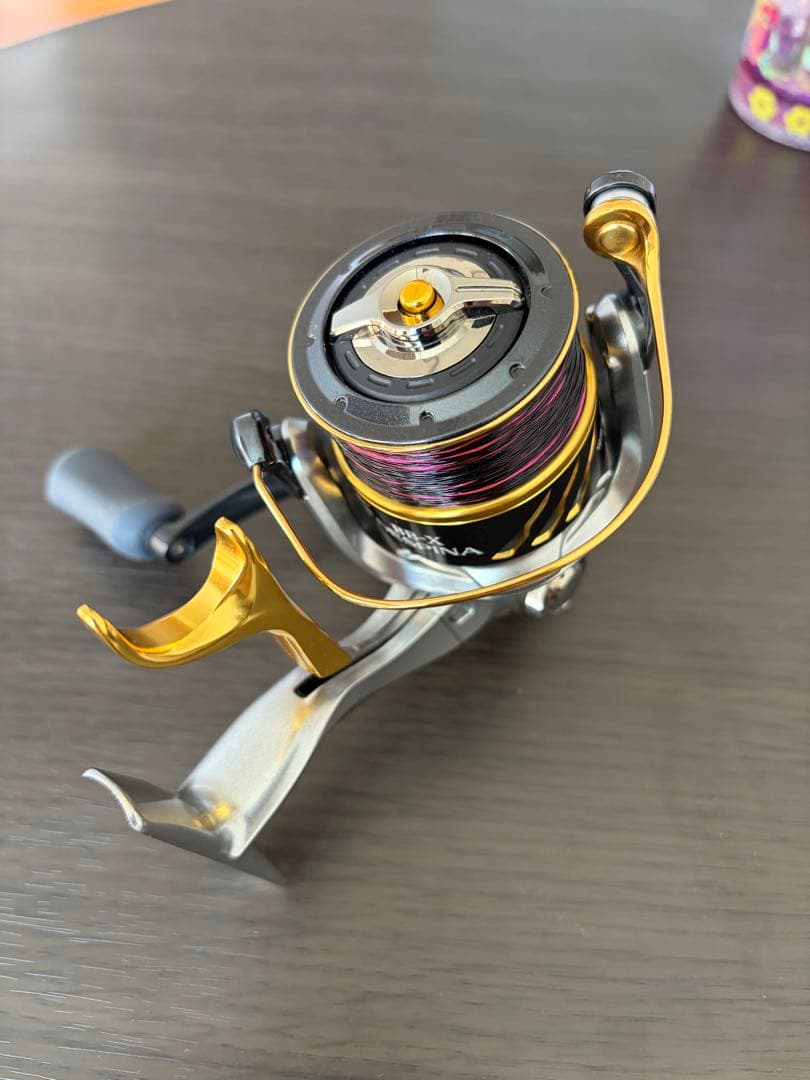 t.iskBB-X DESPINA 2500DXG スピニングリールヤエン