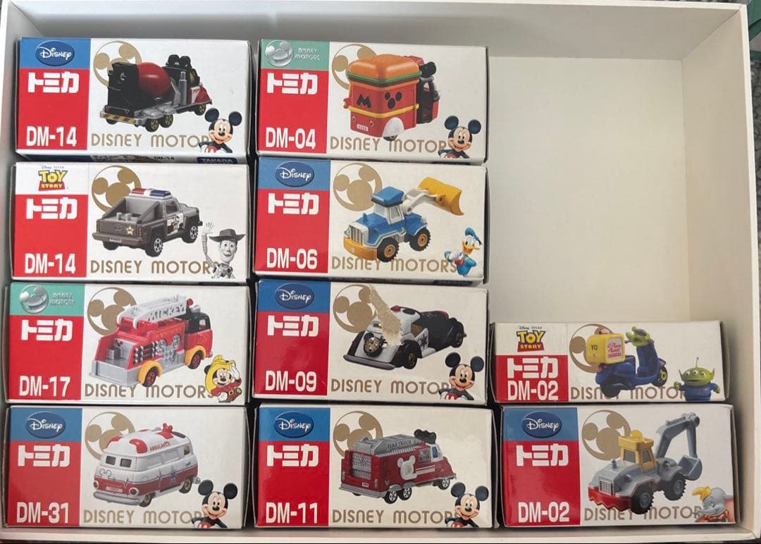 未開封未使用　ディズニーモータース　働く車　まとめ売り10台