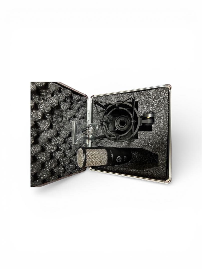 AKG P220 コンデンサーマイク ショックマウント付き
