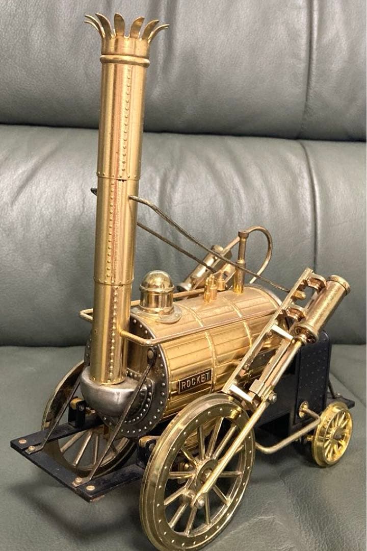蒸気機関車ロケット号(昭和レトロ)