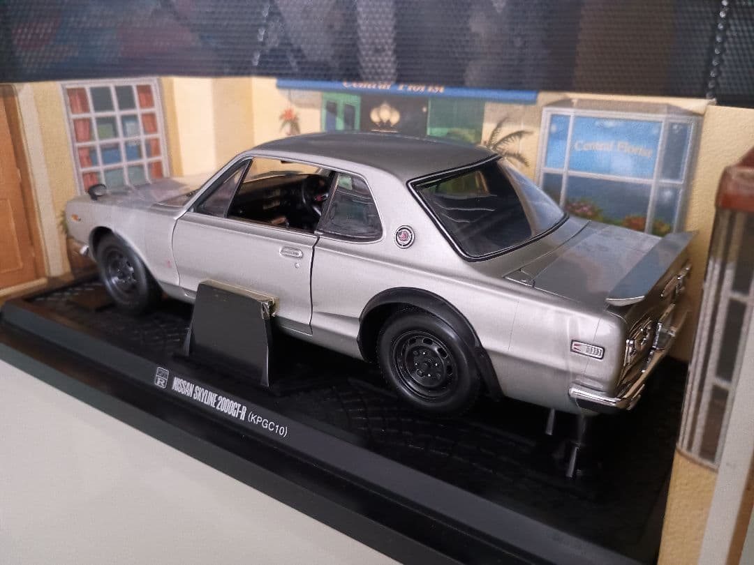 京商 日産 ニッサン スカイライン 2000GT-R KPGC10 1/18