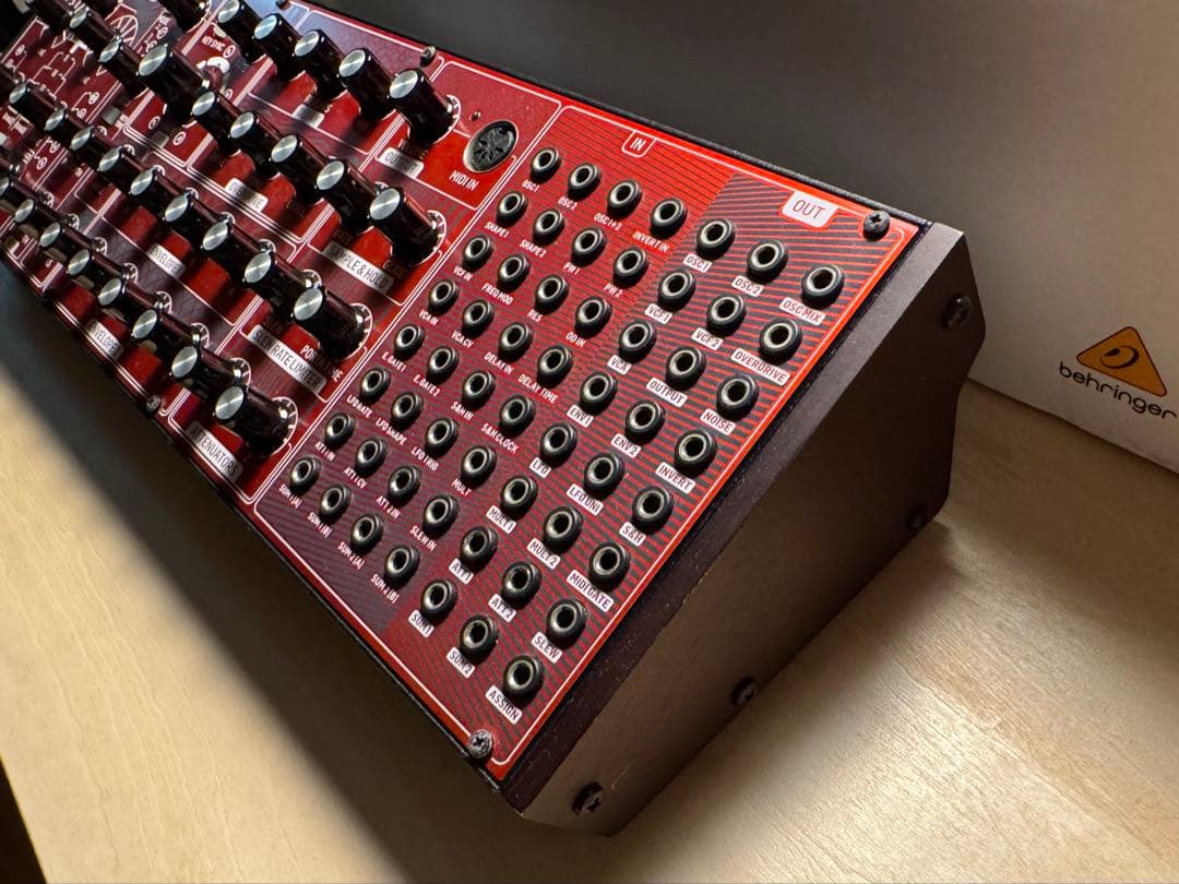 Behrnger NEUTRON 美品