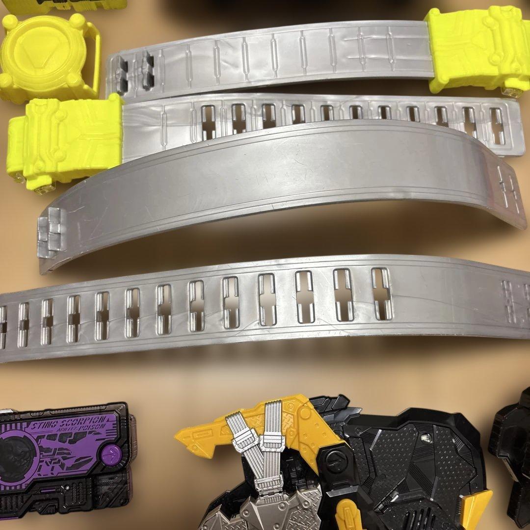 仮面ライダーゼロワン　ゼロワンドライバー　ショットライザー　フォースライザー