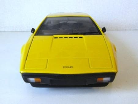 特価 AUTOart (1/18) ロータス エスプリ
