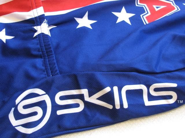 新品 SKINS USA国旗デザイン半袖ジャージ SITIP イタリア製 XL