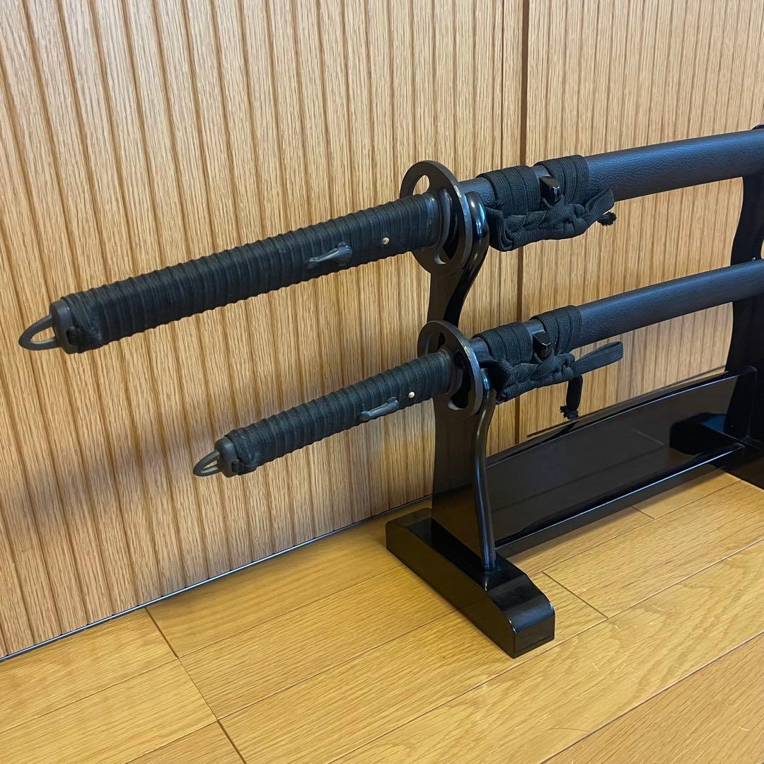 【限定品・美品】高級模造刀 武蔵拵 二十四代 藤原兼房作 大小セット 刀掛台付属