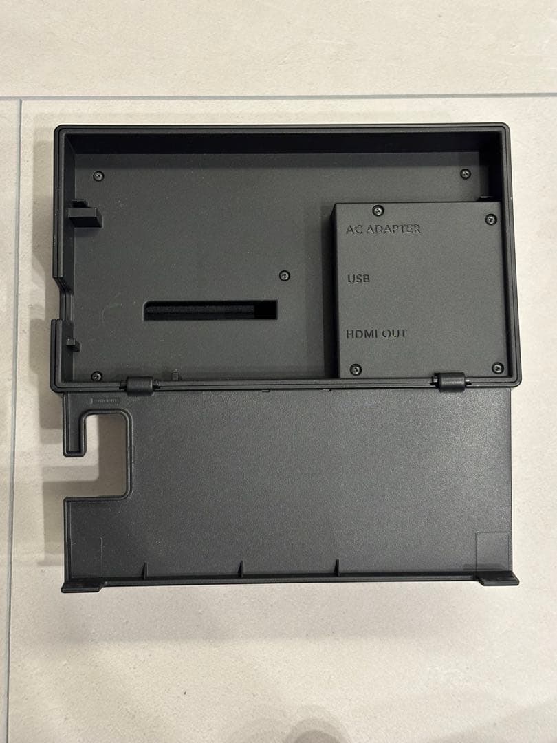 Nintendo Switch 本体　128GB SD・本体ケース付き