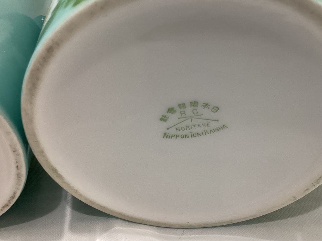 オールドノリタケ　陶器製煙草入れ、灰皿　青地白菊　ビンテージ　ヤジロベー印記念品