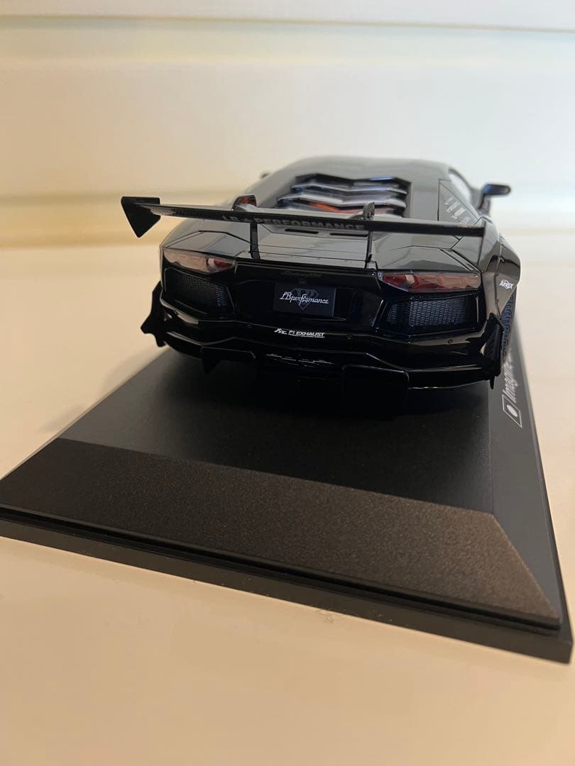 オートアート LBWK Lamborghini Aventador 1/18