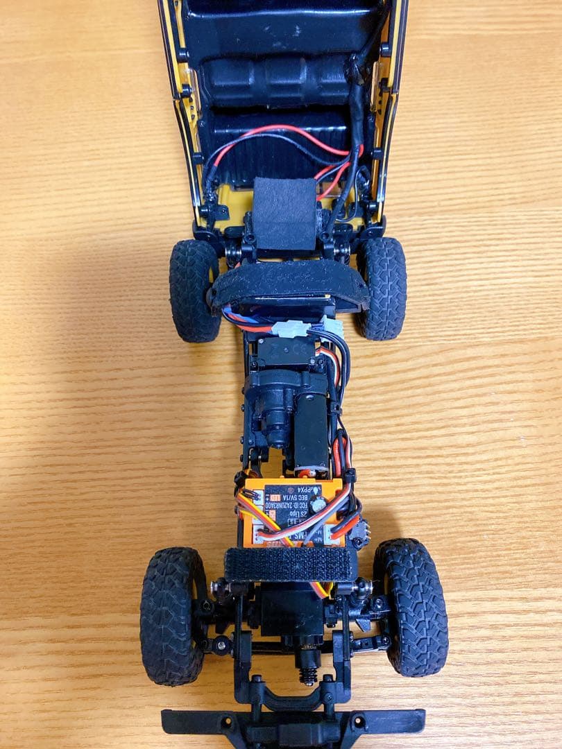 FMS ラジコン　DISCOVERY 1/24 ランドローバー fcx24m