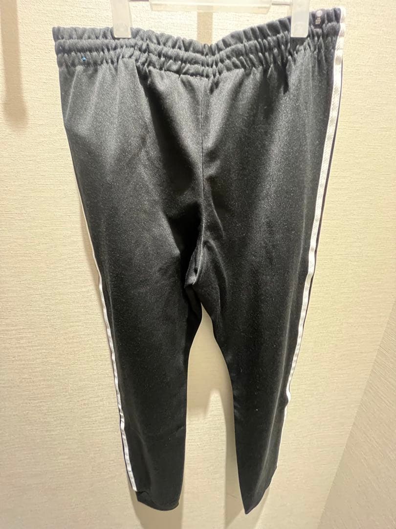 adidas トラックパンツ
