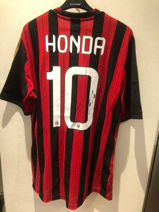 本田圭佑　直筆サインユニフォーム
