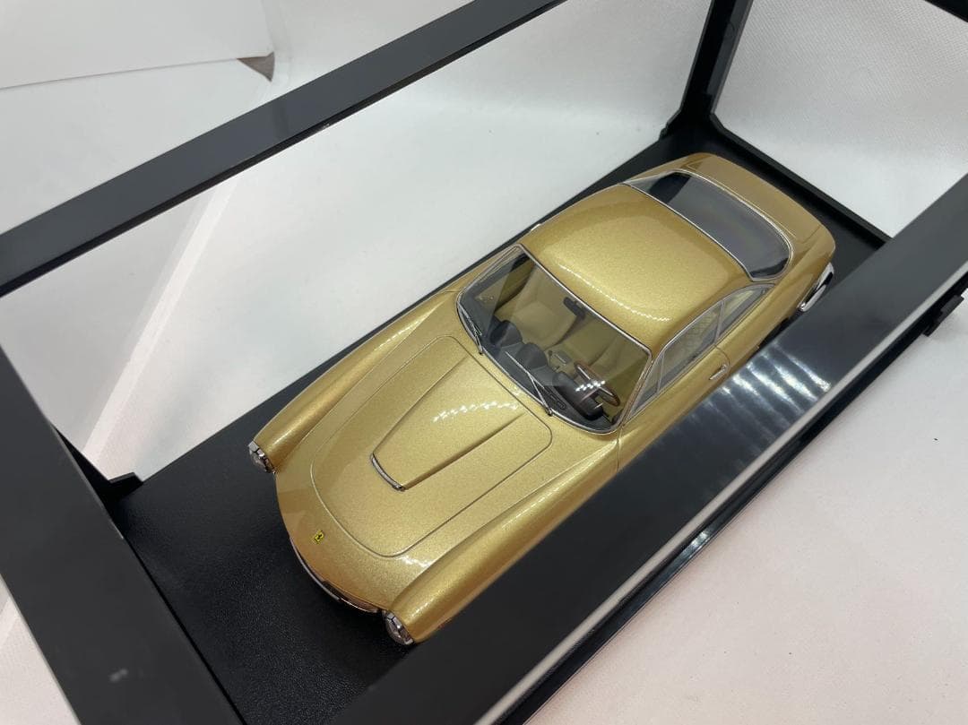 301-039 KK 1/18 フェラーリ 250 GT Lusso 1962