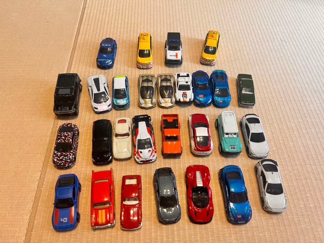 トミカ、ミニカーまとめ売り112台