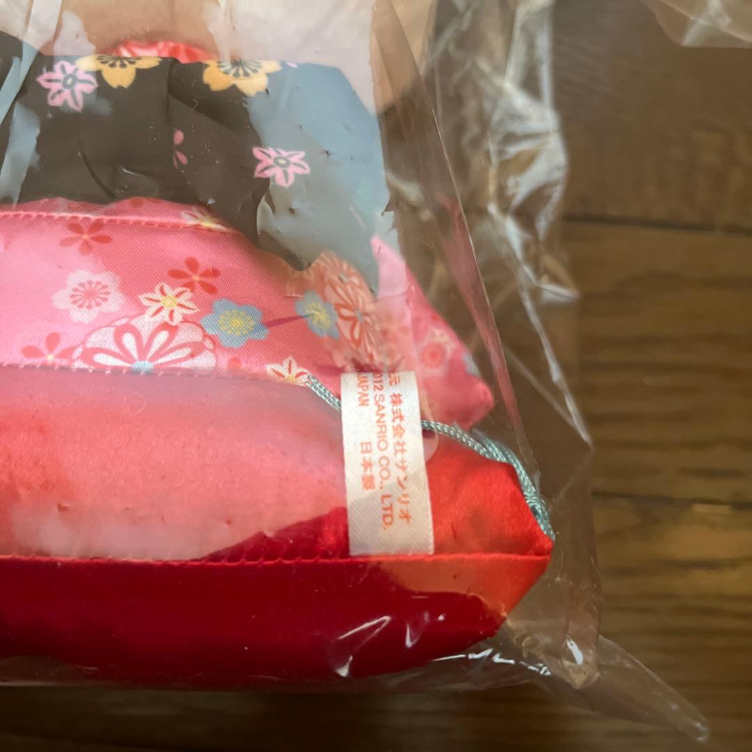 サンリオ ハローキティ 着物ピンク 座布団赤 日本製ドール ぬいぐるみ