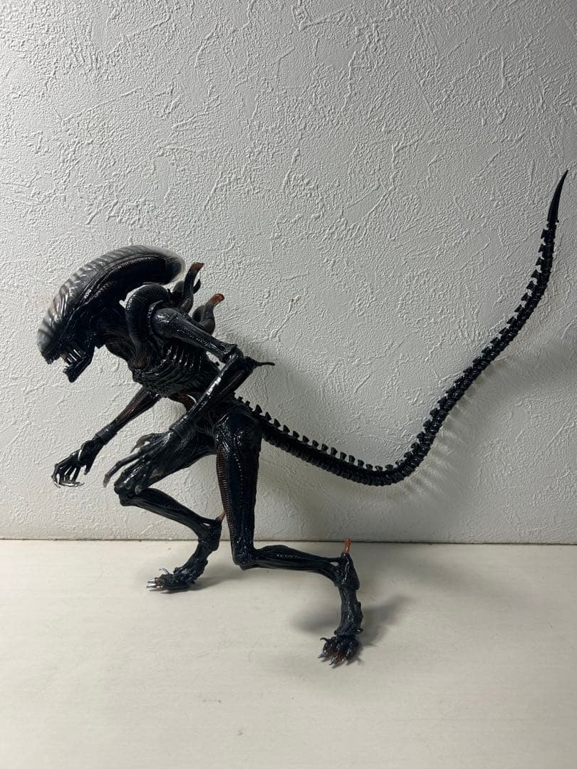 NECA ネカ スコーチドゼノモーフ エイリアン ロムルス フィギュア