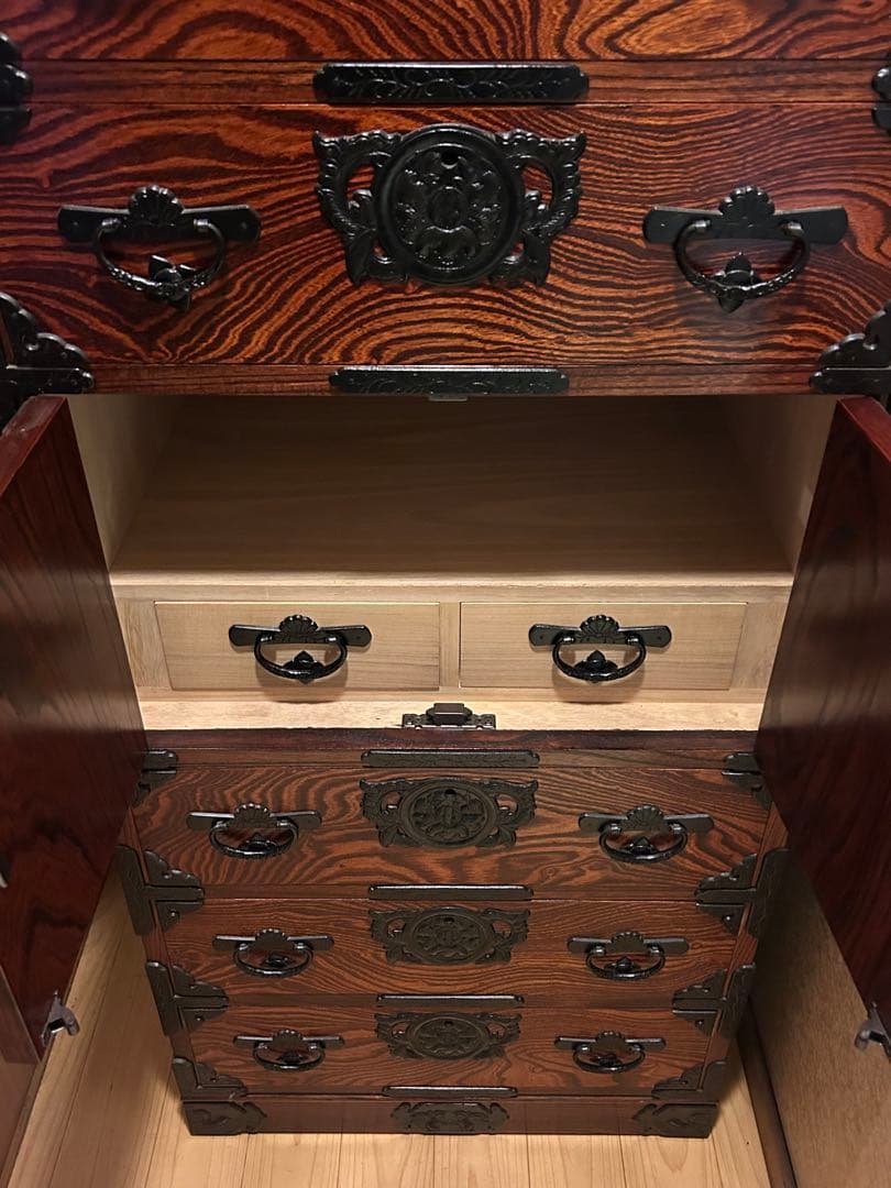 岩谷堂箪笥