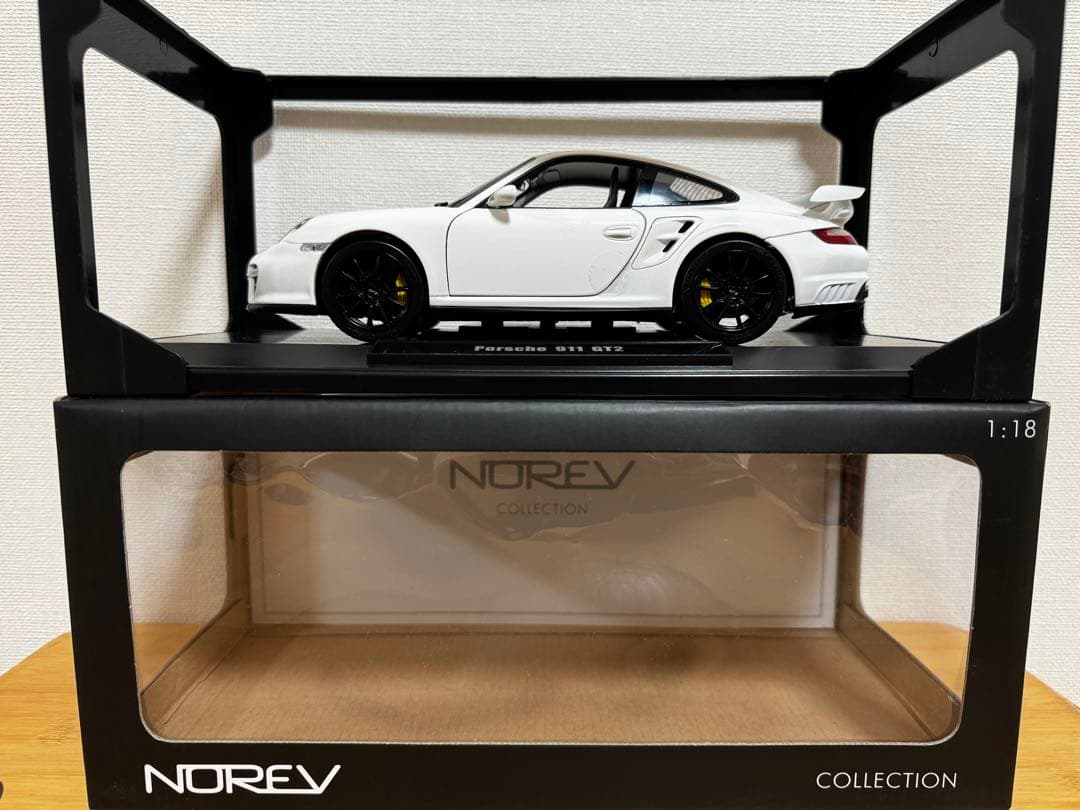 【NOREV】1/18 PORSCHE 911 GT2