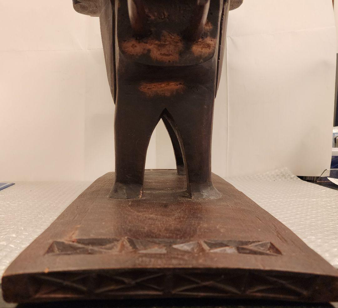 木製象の置物 彫刻模様付き