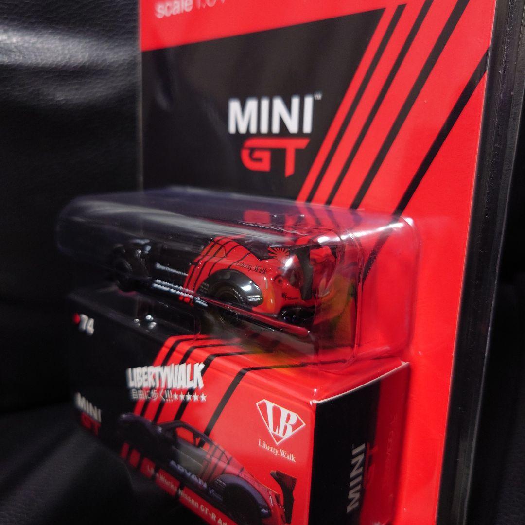☆MINIGT 1/64 LBWK ニッサン GT-R 74 R35☆