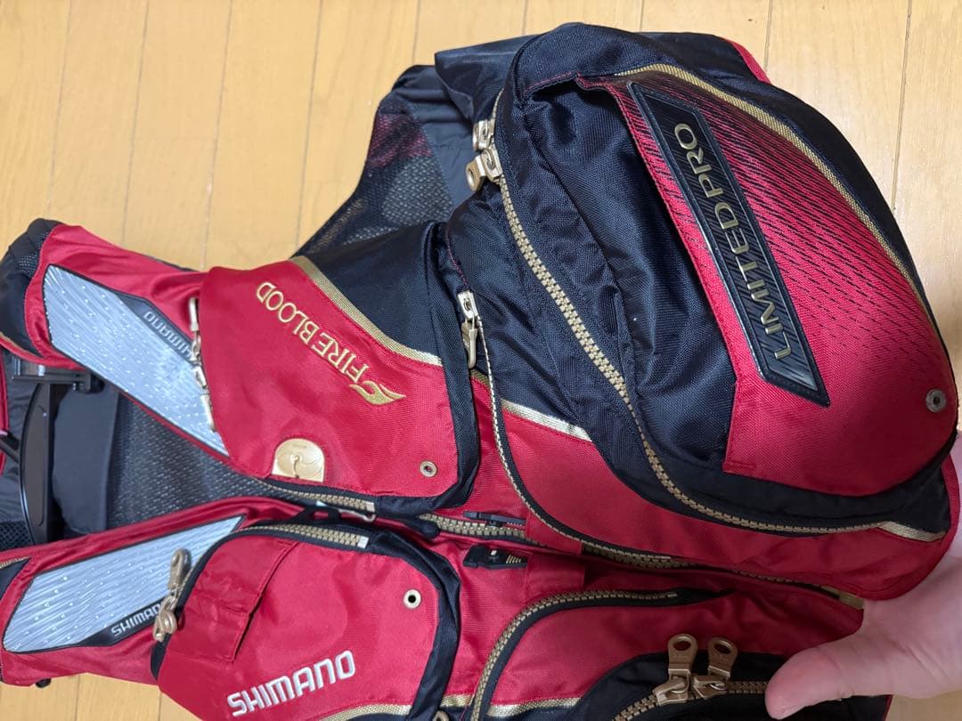 SHIMANO ライフジャケット 赤黒