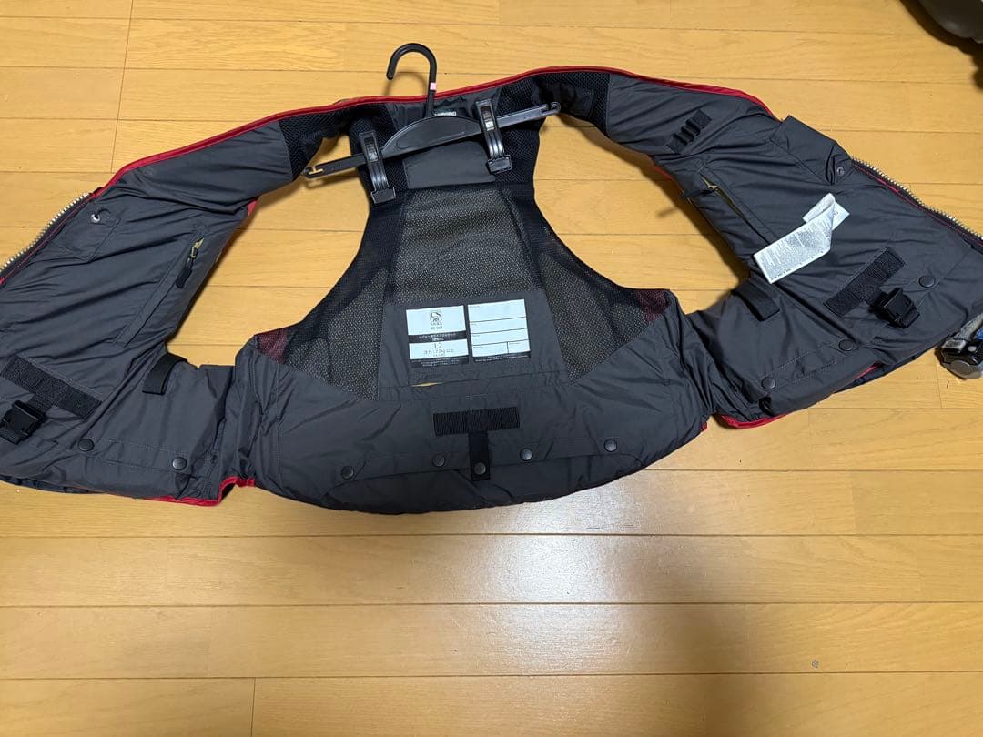 SHIMANO ライフジャケット 赤黒
