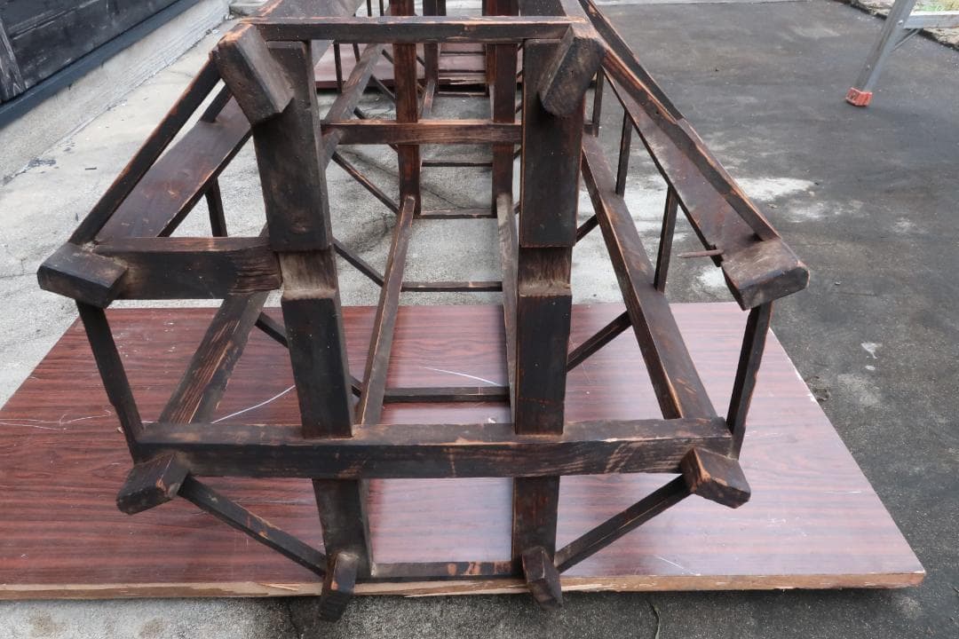 手押し 田植枠型押機 全長227ｃｍ,幅及び高さ44.0ｃｍ 破損あり