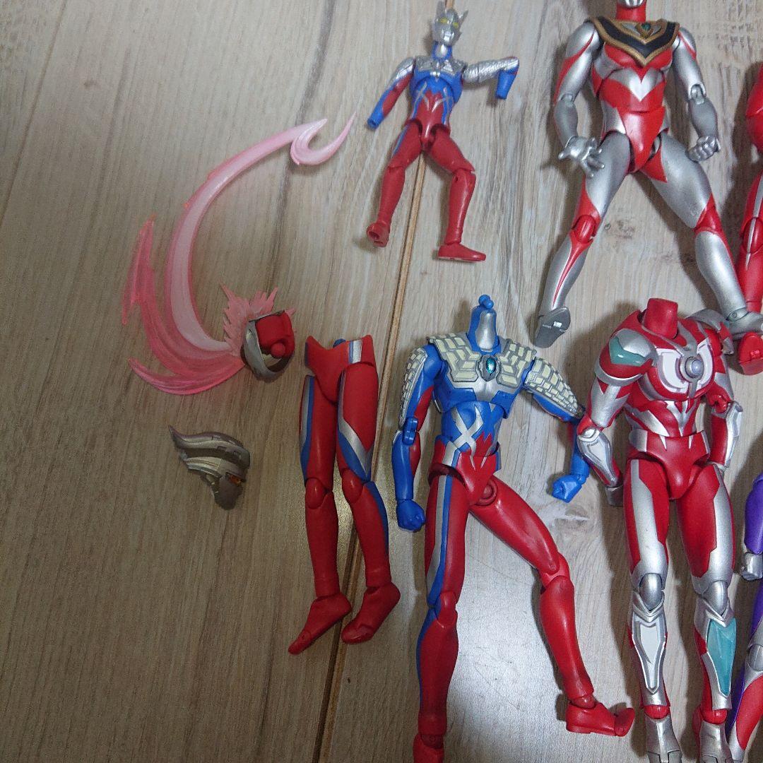 可動式ウルトラマン フィギュア セット