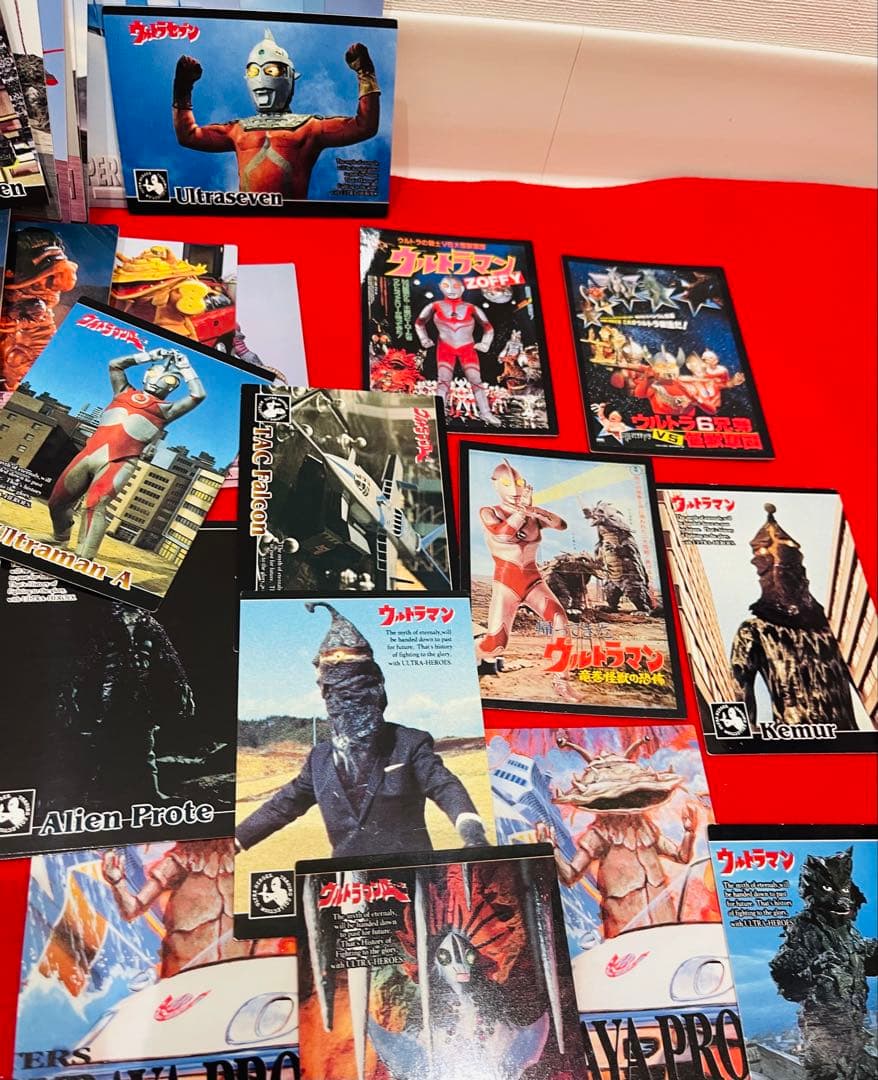 初版1997年 カードダスマスターズ ウルトラマン、円谷プロカード　約90枚