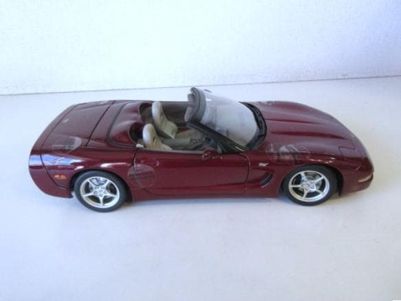 AUTOart 1/18 コルベット 50周年記念モデル