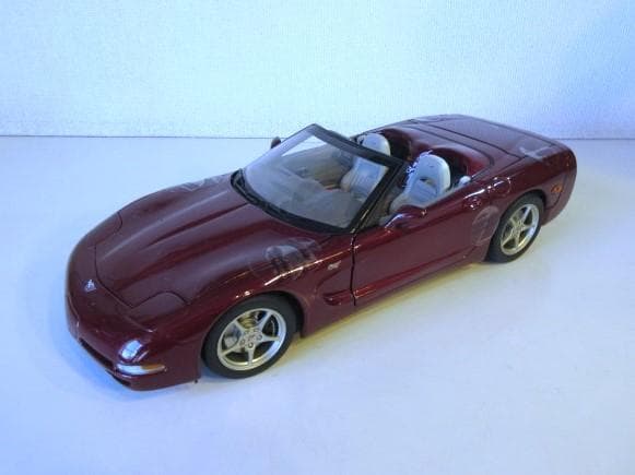 AUTOart 1/18 コルベット 50周年記念モデル