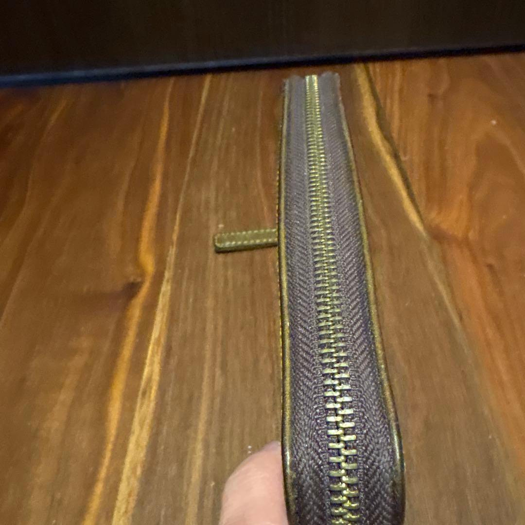 バハギア　ラウンドジップペンケース