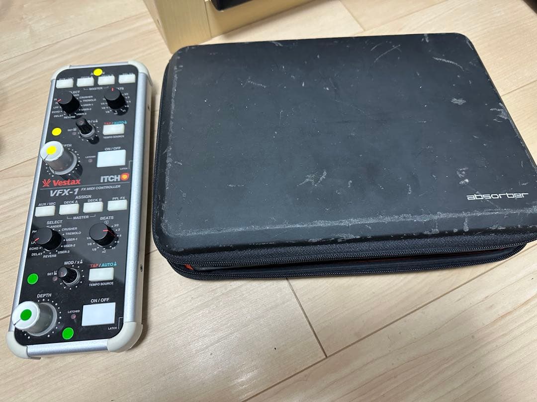 DJ（JBL MIXEDGE Vestax VFX1 AKAI MIDIMIX）