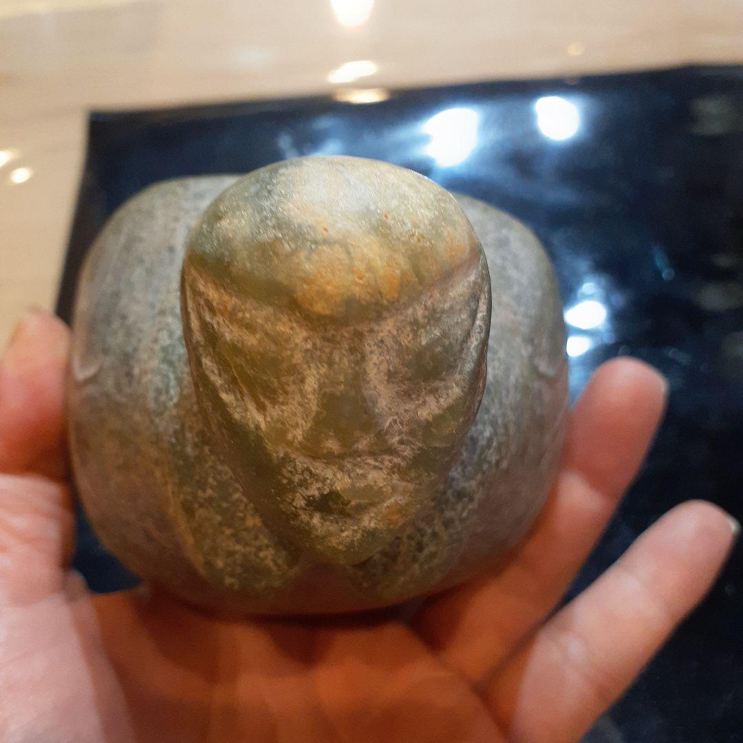 硬玉人面器